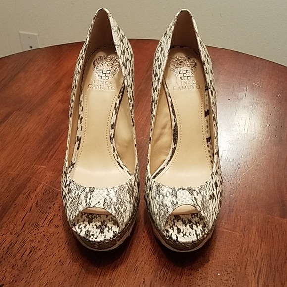 Vince Camuto python pumps - Picture 1 of 4